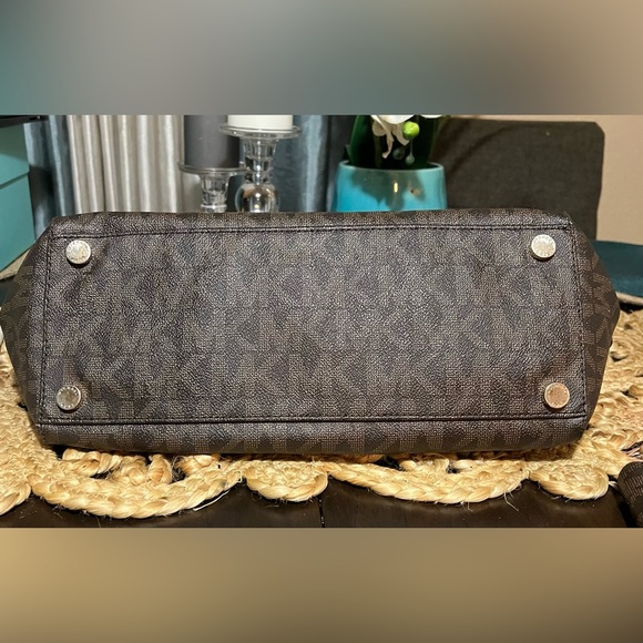 Michael Kors Kirby Satchel - Picture 7 of 12